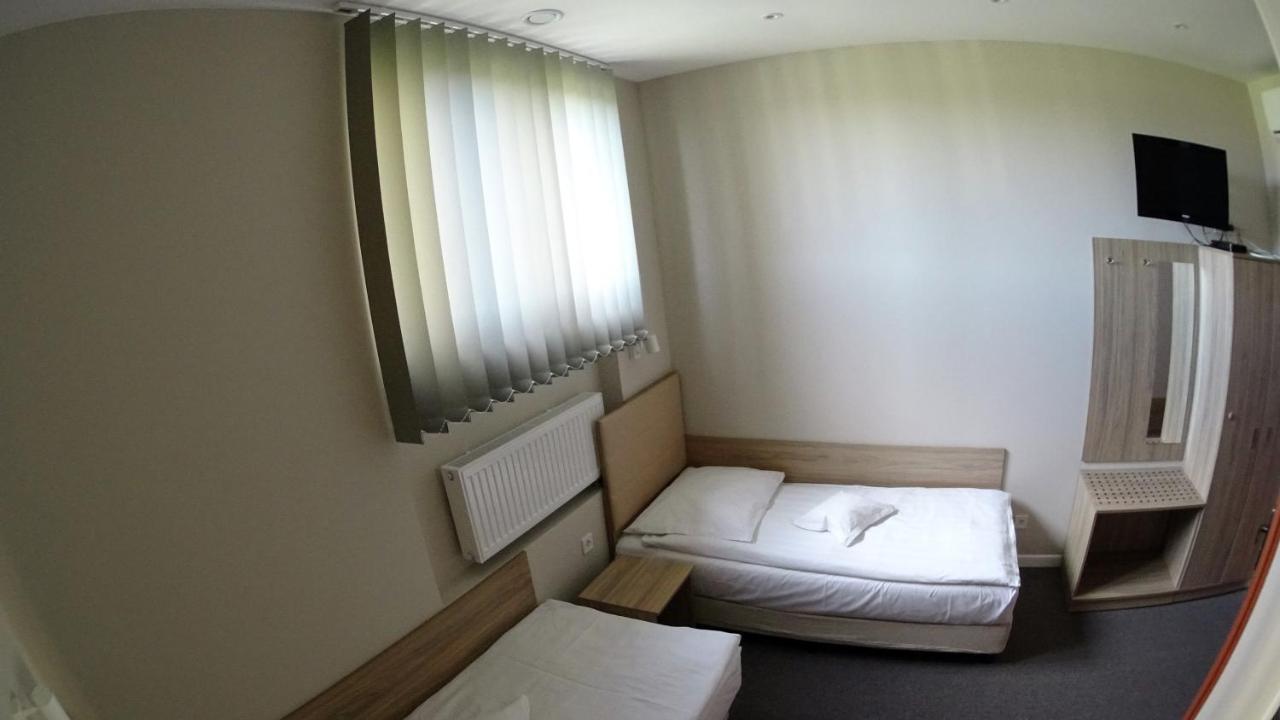 Hotel Astra Dąbrowa Górnicza Exterior foto
